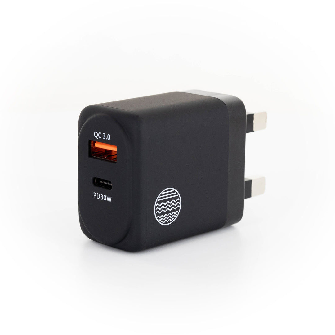 30W USB-A + USB-C Wall Charger (Uk port)